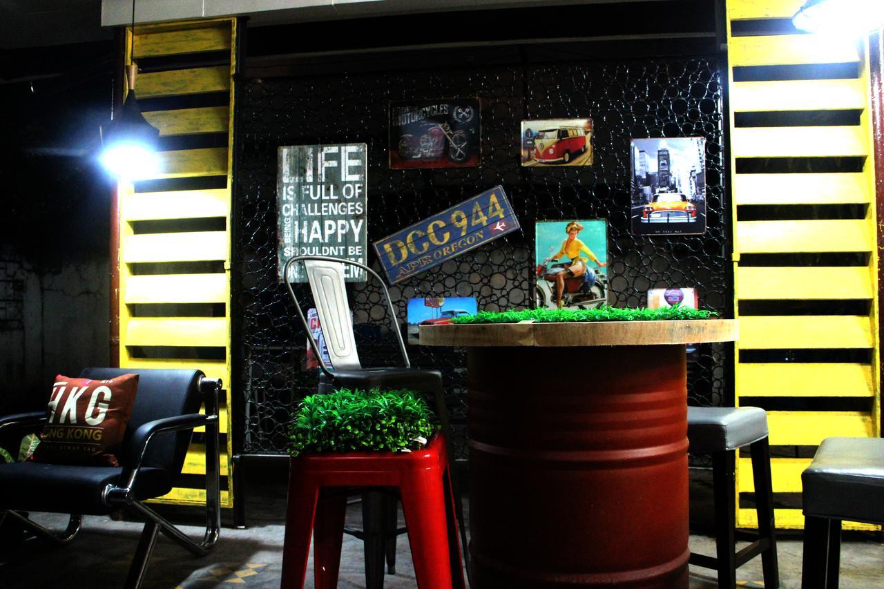 Food District Hostel Cebu Central Εξωτερικό φωτογραφία